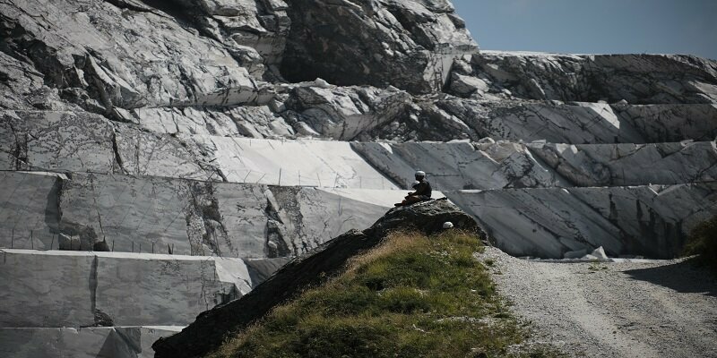 alpiapuane_jommahiker.jpg